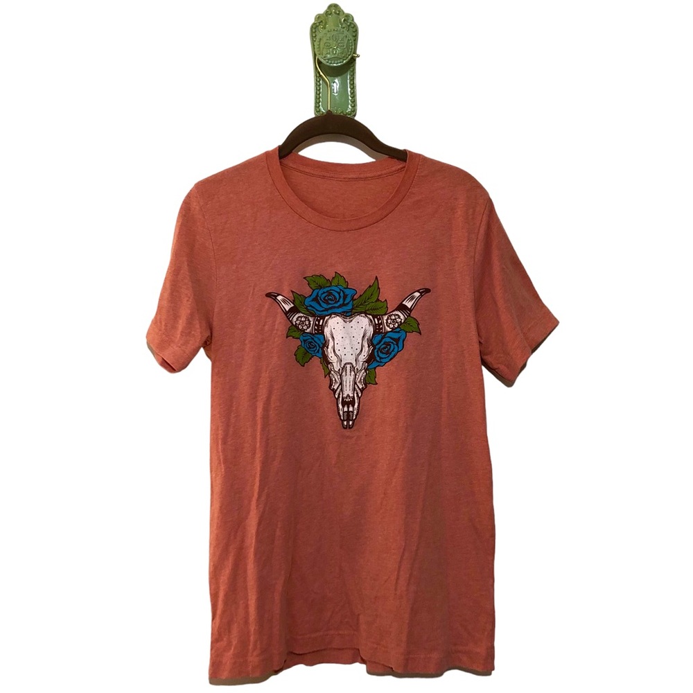 Cow Skull Roses Graphic Tee Peach Pink Blue Black White Medium Short Sleeve